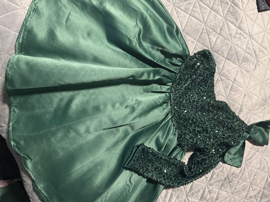 Официални роклички за 8 и 10 годишни