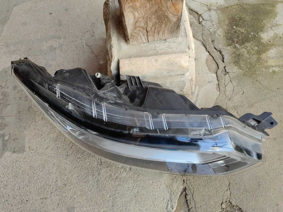 Фар Nissan Qashqai J11 LED десен / Фар Нисан Кашкай Оригинален