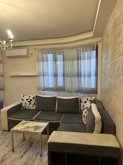 Дава се под наем Тристаен апартамент в Пловдив, Център - 90 кв.м за 450 € - Снимка #1