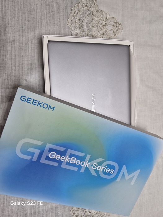 Продам ноутбук Geekom, новый