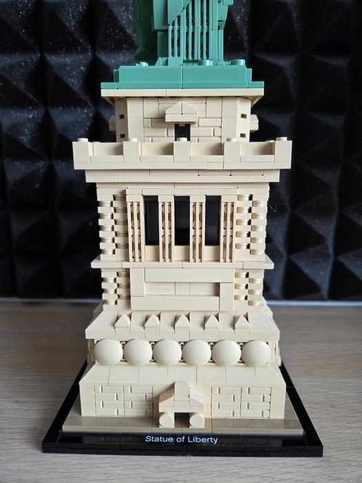 LEGO 21042 Statuia Libertății - Asamblat (Ca nou)