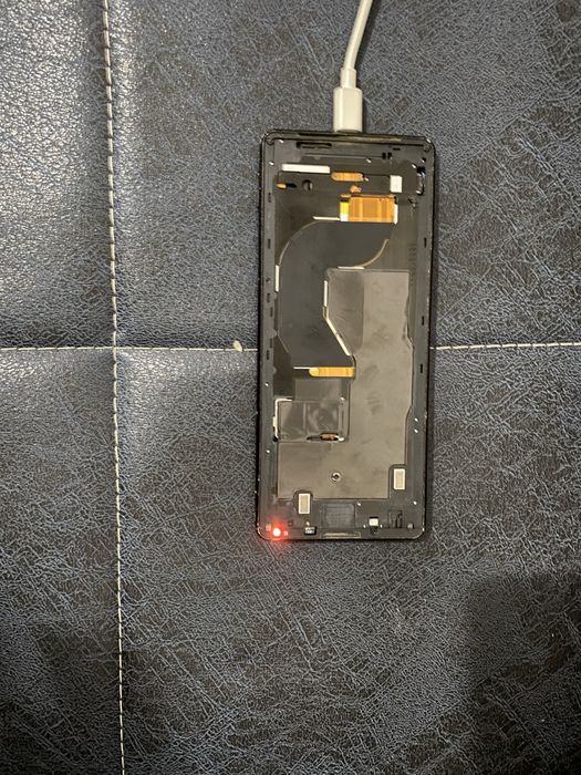 Sony Xperia 1 III 12/256 GB | Zapchast yoki ta’mirlash uchun Flagman