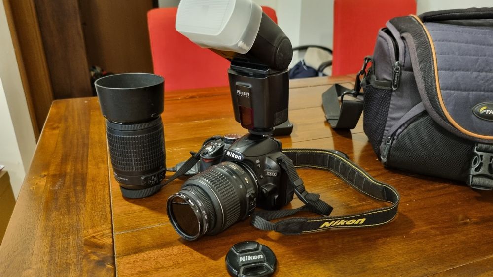 Nikon D3100 kit obiectiv 18-55mm si obiectiv 50-200 mm
