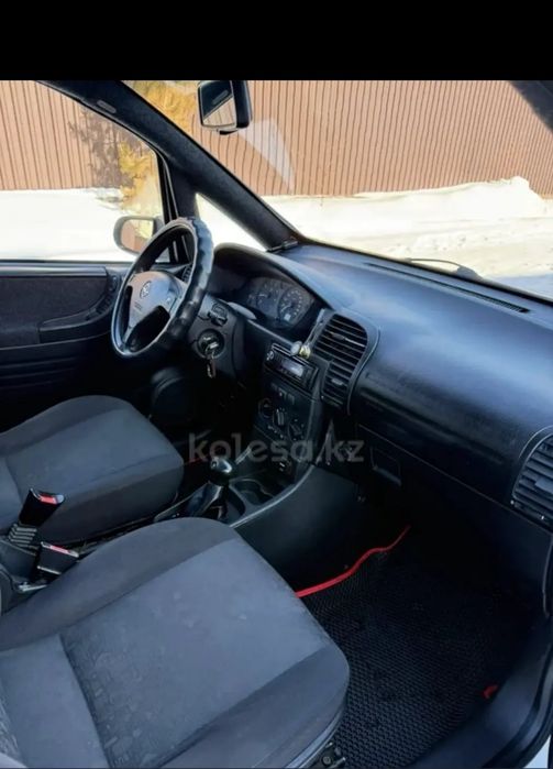Только сегодня за 290000. Продам Opel Zafira A, 2002 г.в., белый