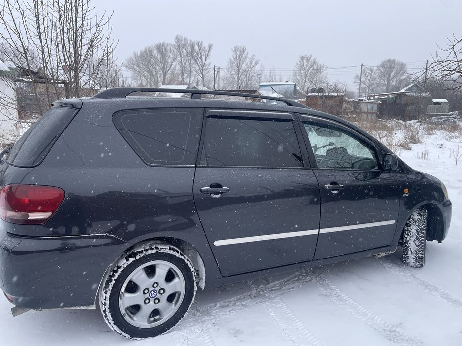 Toyota. Avensis  verso.