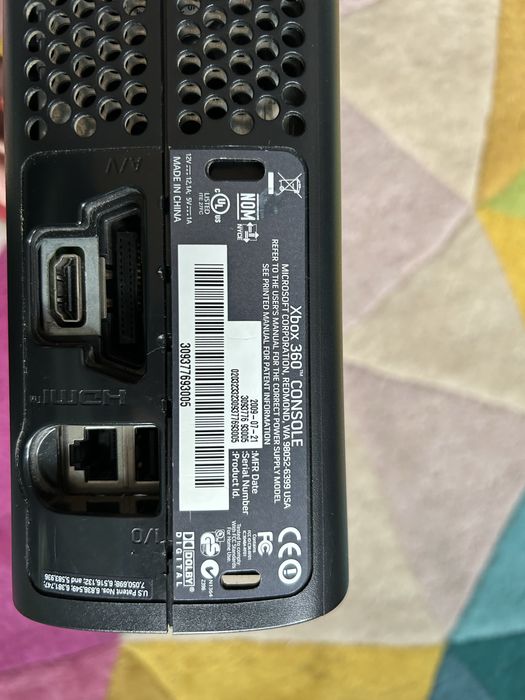Конзола Xbox 360 с контролер