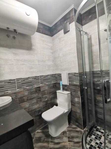 Дава се под наем Двустаен апартамент в Бургас, Зорница - 60 кв.м за 816 € - Снимка #10