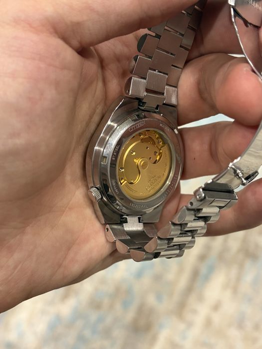 Citizen Tsuyosa Pantone