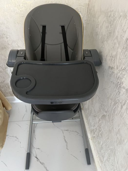 Продам детский стул трасформер автокресло.