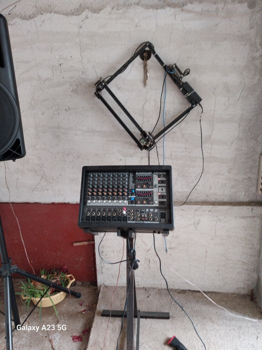 Mixer amplificat EUROPOWER 2X600W