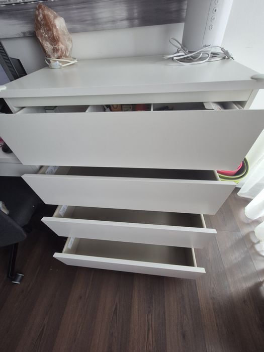 De vanzare comoda ikea Malm 4 sertare