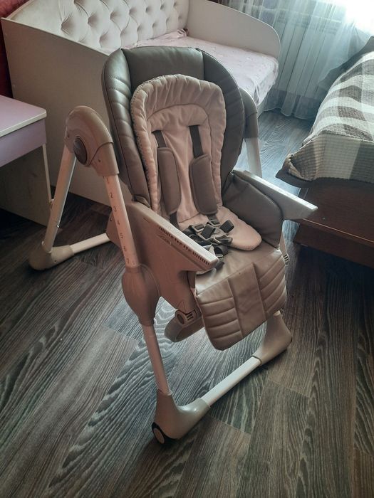 Продам стульчик для кормления