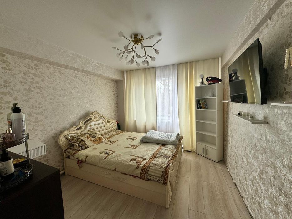 Продам квартиру в Саратовке