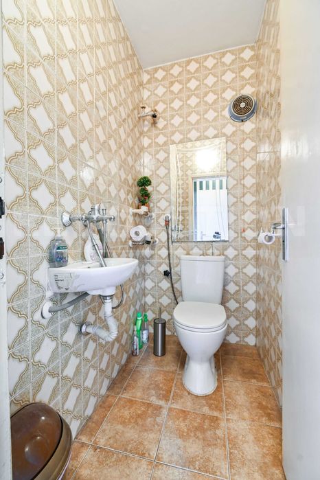 Тристаен апартамент в ж.к. Дружба 1