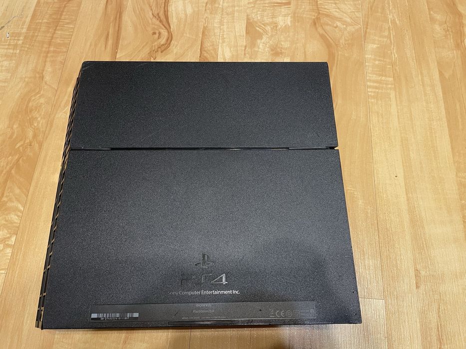 PlayStation 4 Fat (PS4 Hen)