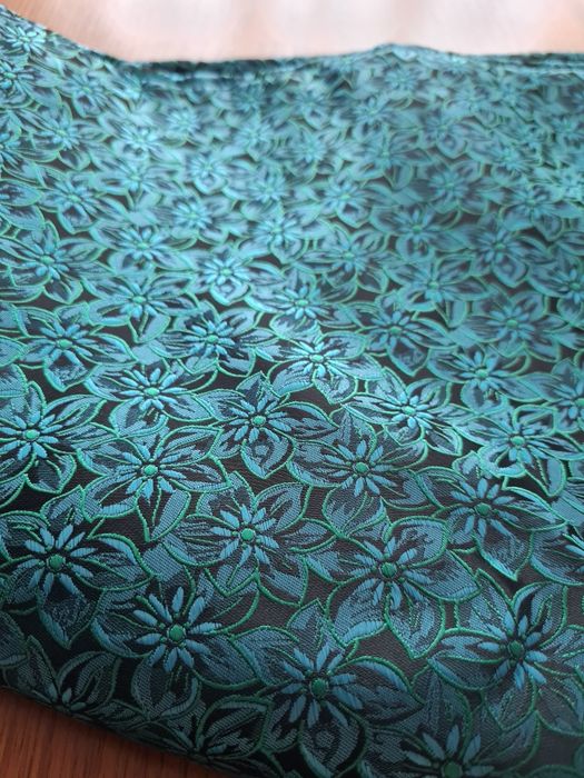 Material turcoaz cu print floral 3,10x1,68 m - pentru cusut