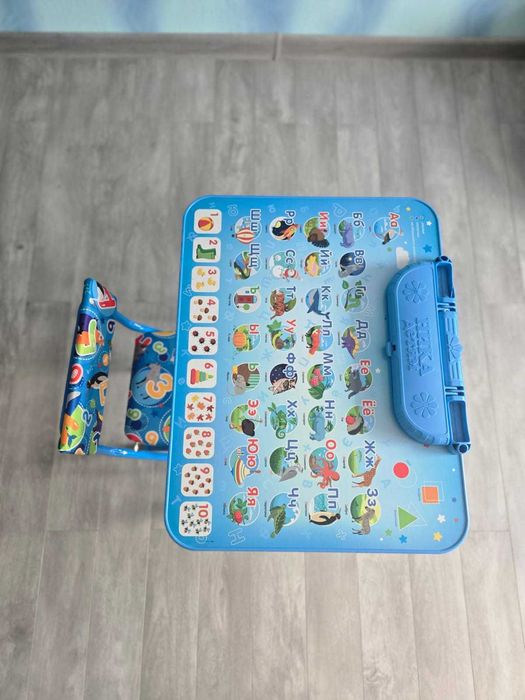 Срочно стол детский в отличном состоянии.