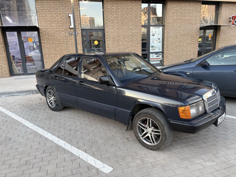 Продам мерс 190Е