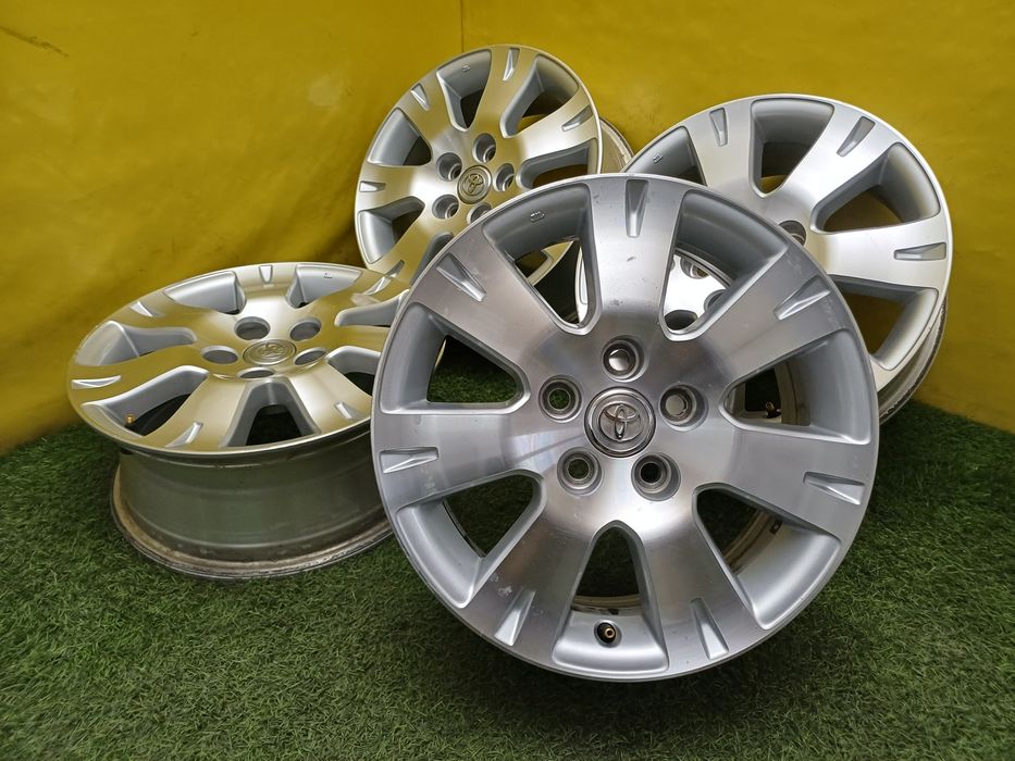 Диски R16 5x114.3 на Toyota и другие.