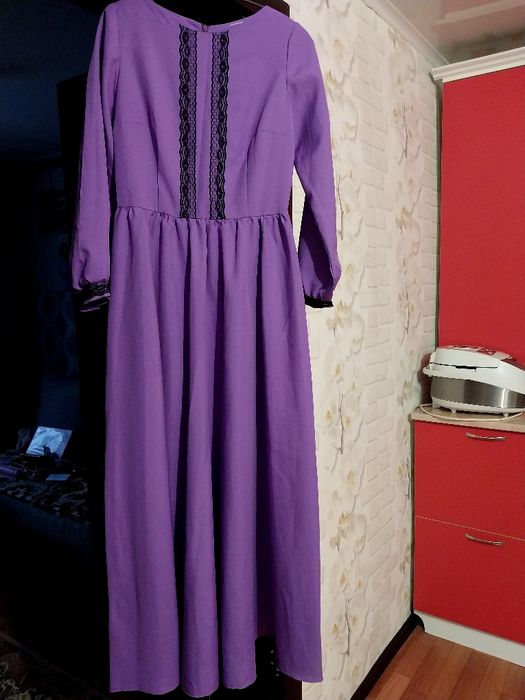 Платье вечернее с рукавами