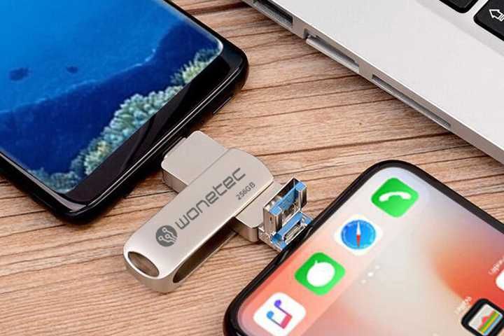 Флаш памет 256 GB 3 в 1- USB, type C, micro USB