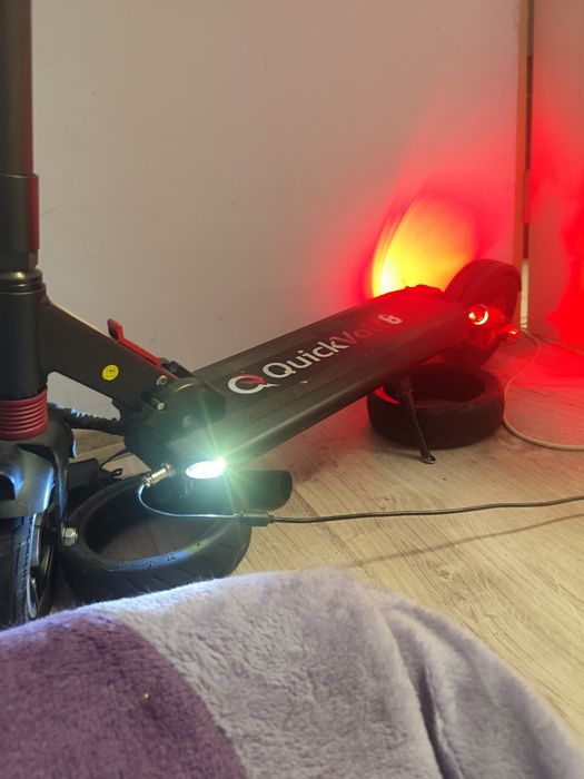 Quickvolt 8 trotinetă