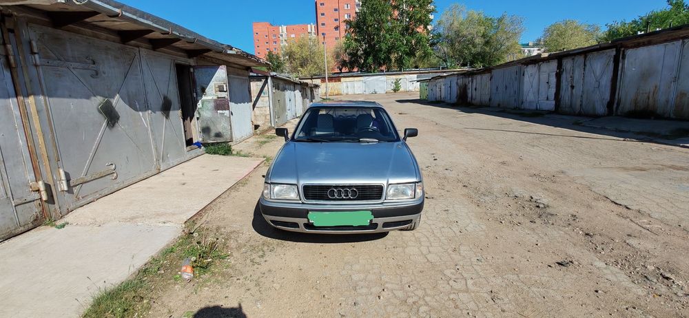 Продам Ауди 80 б4