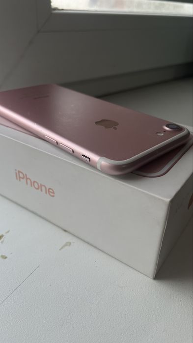Продам Айфон 7 (32) Roze gold