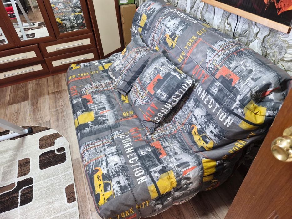 Продам диванчик