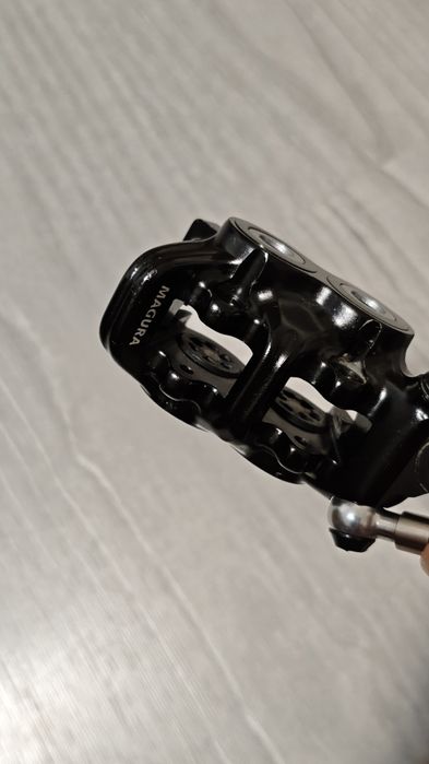 Frâna mtb shigura (mt5 cu deore xt)
