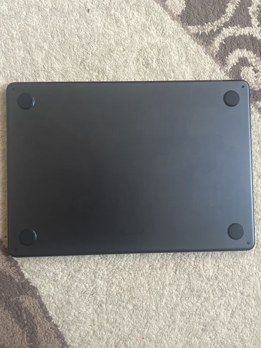 MacBook Air M2 13” 8/256 GB — отличный вариант