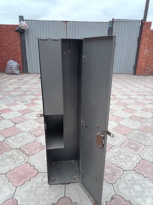 Продам сейф заводской