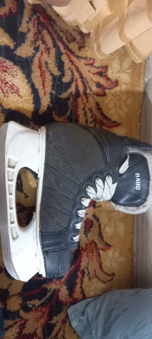 Продам коньки размер 39