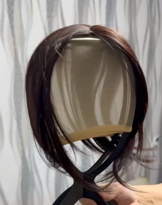 Продам парики, шиньоны, макушки