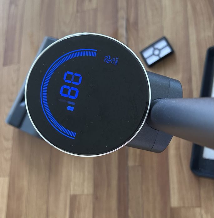 Вертикальный пылесос