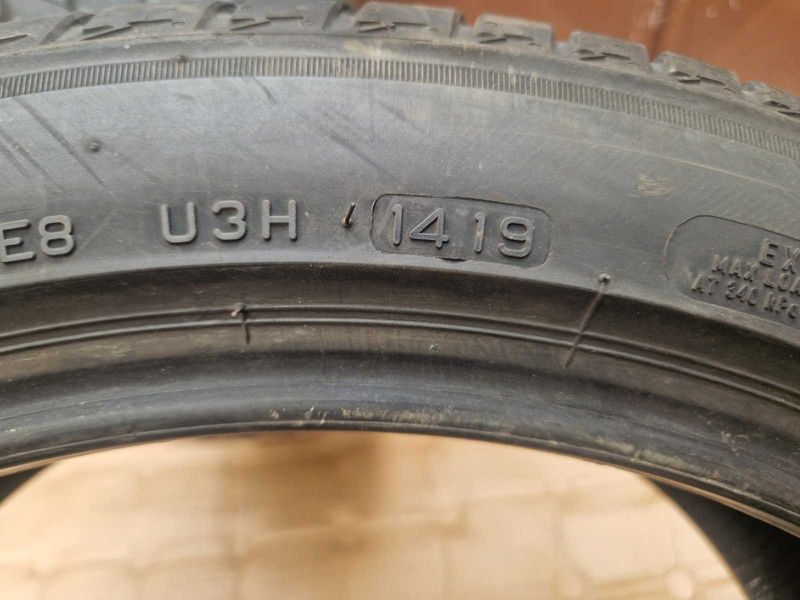 2 Bridgestone R19 225/45
летни гуми 
DOT1419