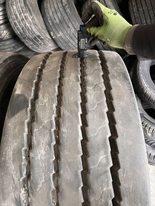 2 anvelope camion 385/55/22.5 , Hankook , 13.5 mm !