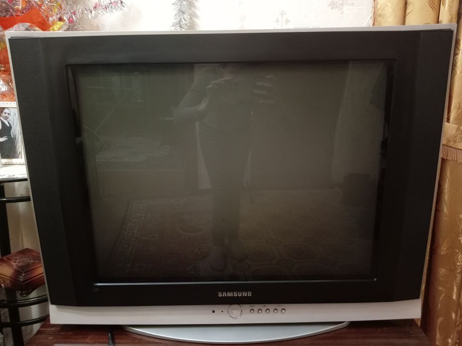 Продается телевизор
