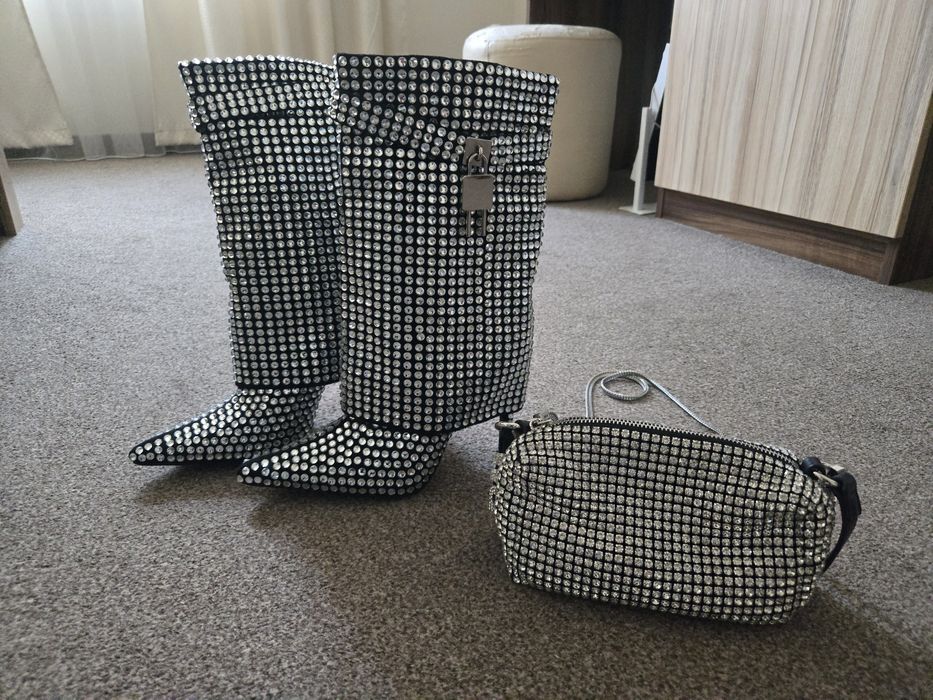 Елегантни Ботуши и чанта