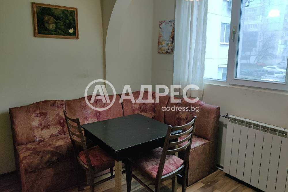 Двустаен апартамент