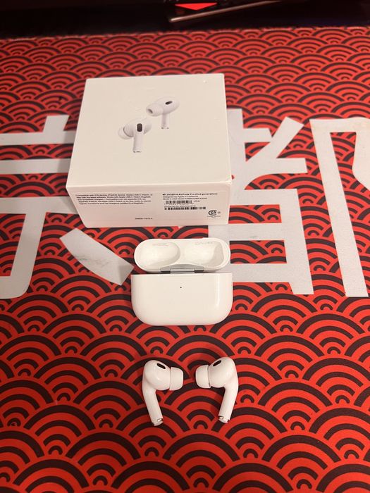 Vând AirPods pro (2nd generation)