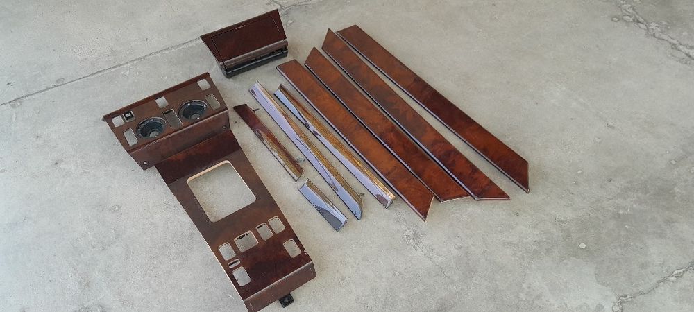 Комплект дерево салона 124 мерс