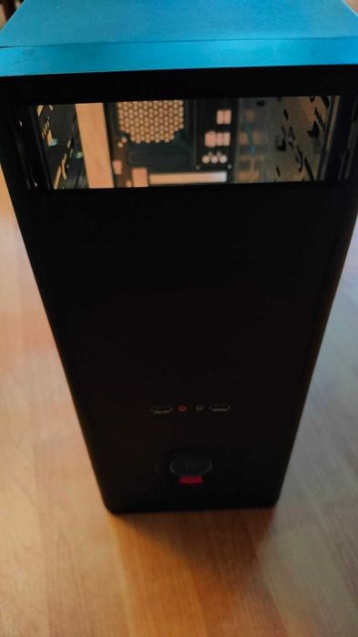 Компютърна ATX кутия