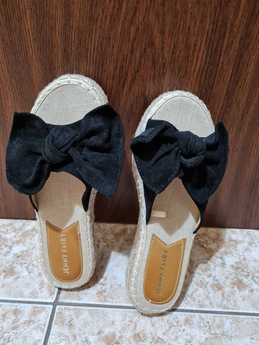 Дамски черни чехли