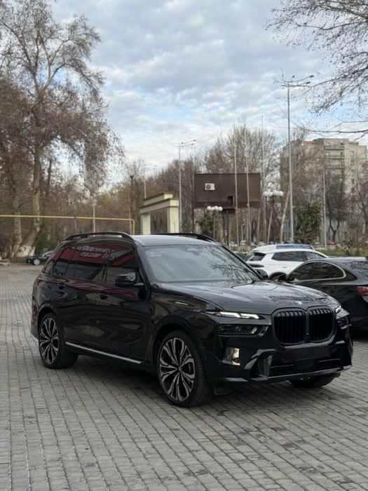 BMW X7 xDrive 40i Nasiya Savdoga Sotiladi! Продаётся в Рассрочку.