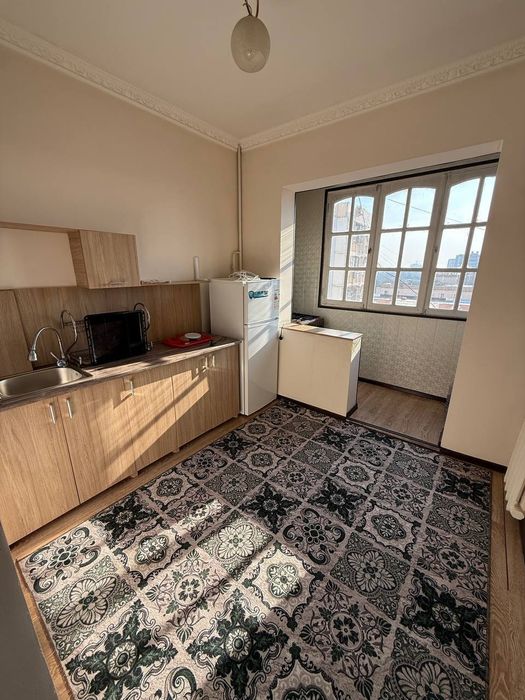 Юнусобод Бахадир 2*3комнатная 64квм место отличная