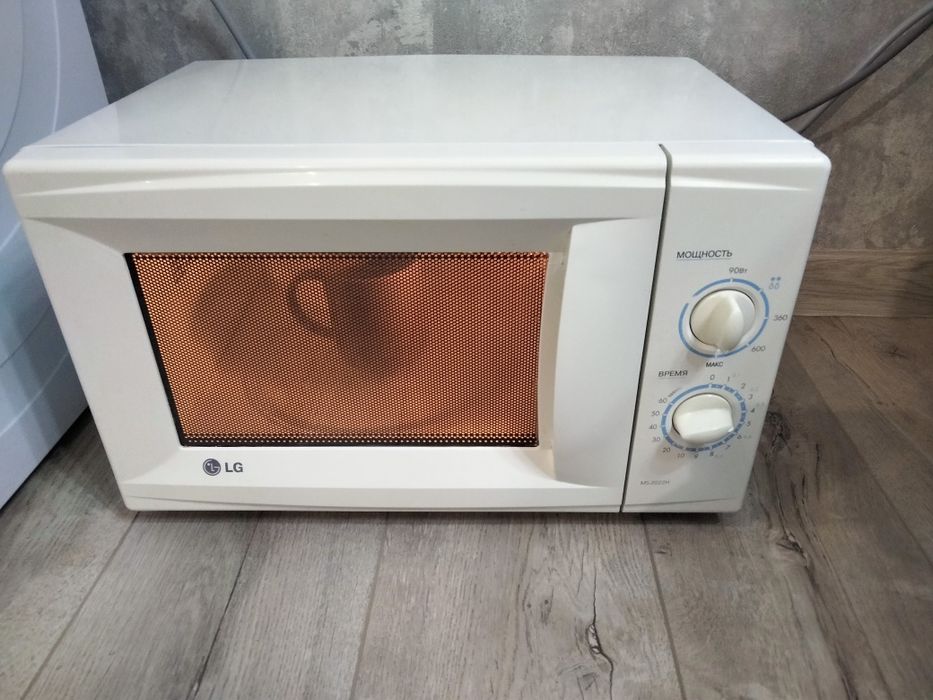 Продам микроволновку.