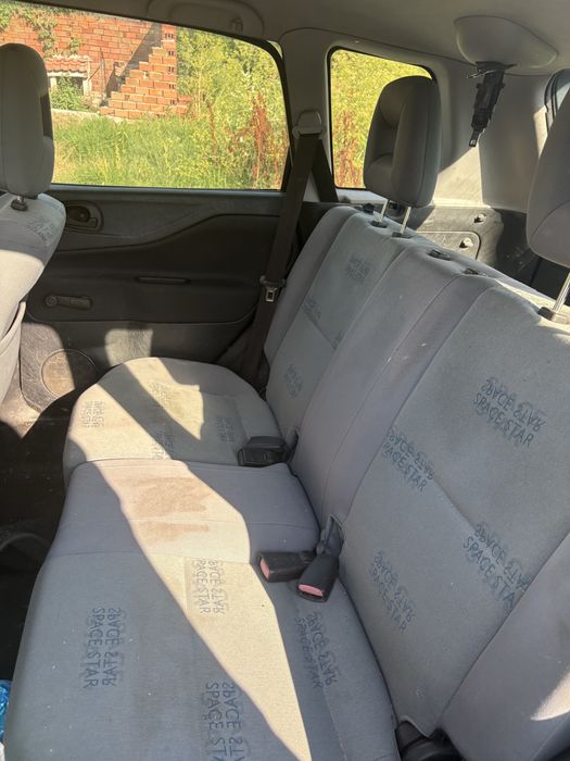 Продава се на части Mitsubishi Spce Star 2002