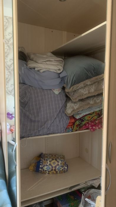 Шкаф угловой с зеркалом