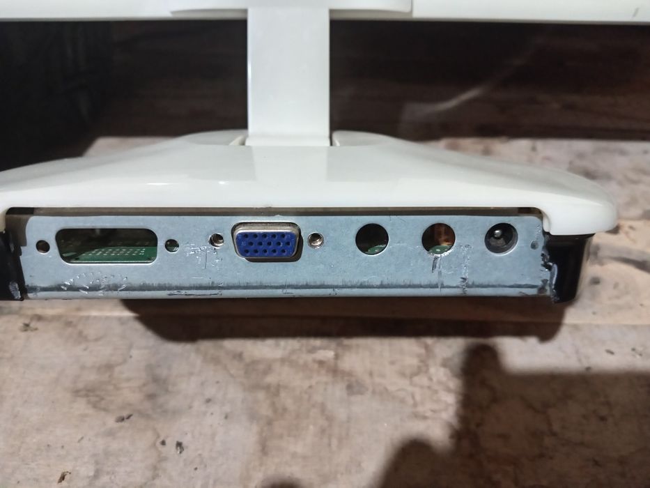 Monitor de vanzare Sau schimb unitate